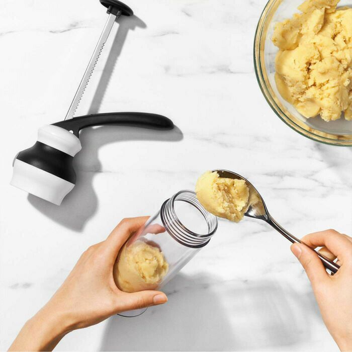 OXO クッキー プレス ディスクケース付き 1257580 OXO（オクソー）クッキープレス（ディスクケース付き）の使い方